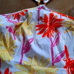 Unique neckline Lilly Pulitzer halter dress